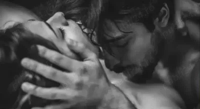 Tânăr discret Am ajuns și în orașul tău!