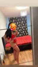 Bruneta sexy - imagine 1