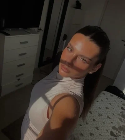 Ella,azi am ajuns,fac și deplasări