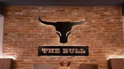 Baiat bull,fit, curat, 25ani pentru cupluri (cuckold) sau cupluri normale care vreau in 3.(Fara GAY
