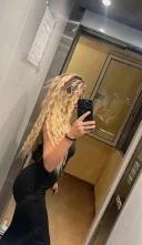 Nouă în orașul tauuu toppp sexyyy - imagine 1