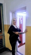Transexuala reala nu travestita fak si show web - imagine 1