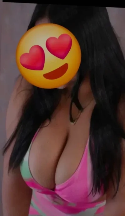 Brunetă New!azi am.ajuns in orașul tău pentru prima dată