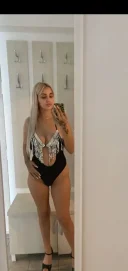 Claudia Top servici 31 de ani buzata ta - imagine 2