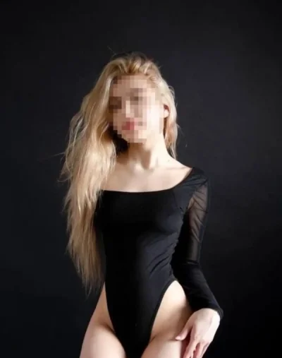 Bună, blonda slim , Deplasări la Hotel și Pensiuni