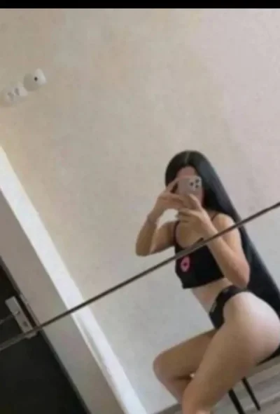 Buna sunt noua an orasi doar cate va zile fac si deplasari