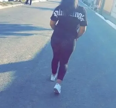 Buna.va astept bruneta sexy tanara