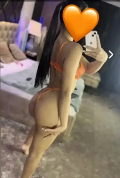 Bruneta Slim !!!! La mine sau la Tine