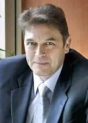 Domn prezentabil si generos caut iubita - imagine 3