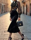 Luxury only. Caut amant care sa mi fie oglinda. Dacă nu înțelegi ieși de pe anunțul meu! - imagine 1