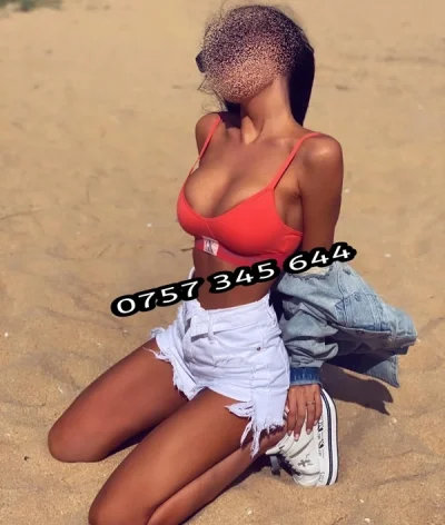 Tomis Nord, Brunetă, Silicoane Reală!!