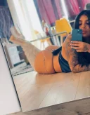 Bruneta sexi - imagine 2