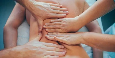 Masaj de relaxare la 4 maini