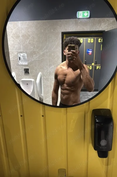 Ofer momente de neuitat romantice si altfel de momente