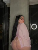 Fac și deplasări la hotel. hello I'm here for your fantasies - imagine 4