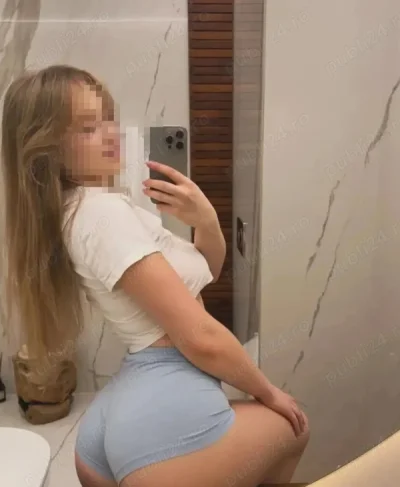 20 de ani blondă ochii verzi scriemi mesaj pe woatzap să stabilim o întâlnire