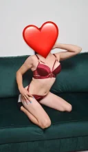 Buna sunt o brunetra focoasa - imagine 2