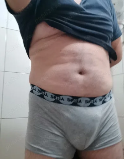 Ofer servicii doamnelor și domnisoarelor