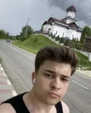 Barbat nou in cautare de o aventura - imagine 1