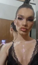 Trans woman pornistă - imagine 1