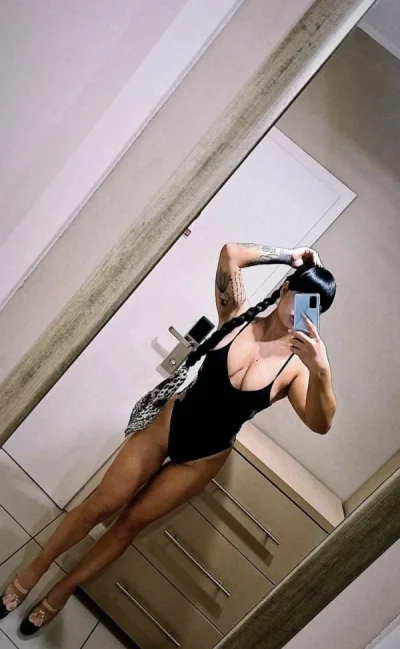 Doar deplasări Adel!