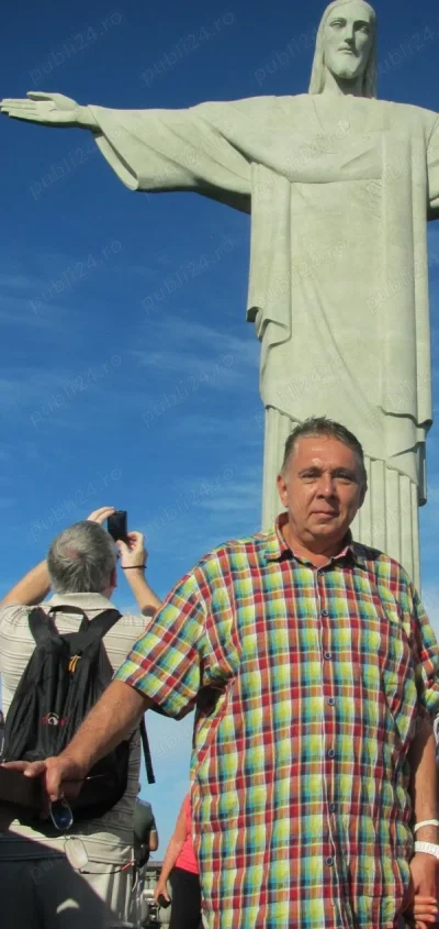 Domnisoara logodnica prietena cu energie pozitivă