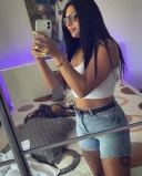 Bruneta focoasa . Deplasari si locație - imagine 5