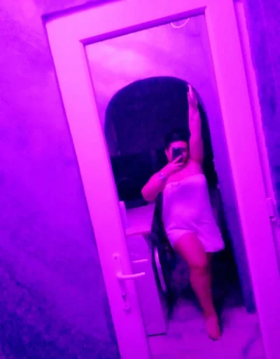 Samanta doar deplasari la tine sau hotel