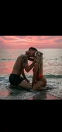 Cuplu cauta fata sau cuplu fara barbati singuri - imagine 1