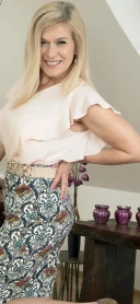 Stăpâna matura 47 Ani - imagine 3