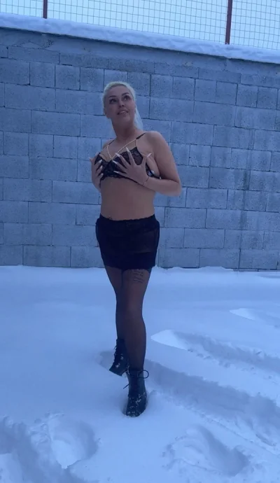 2 zile in orașul tau!!Pircing zona intima..