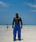 Sunt aici doar pentru fericirea ta infinită - imagine 5