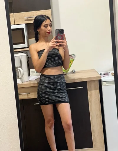 Izabella Doare Deplasări Solo Sau cuplu Party