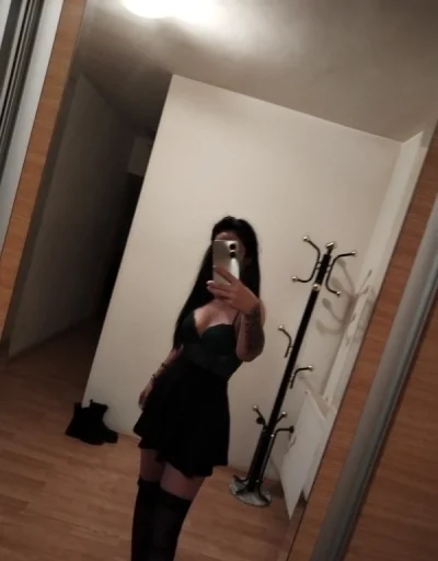 Noua la tine ,ma gasesti in centru , fac și masaj de relaxare ,erotic