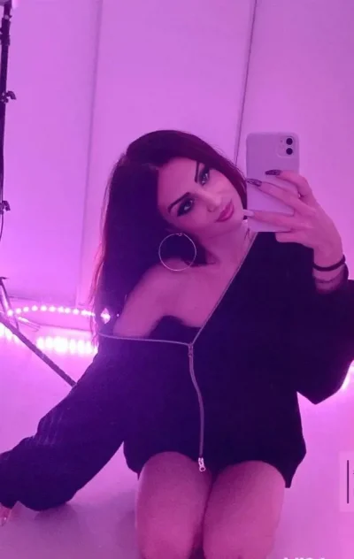 Ella transexuala venita astazi