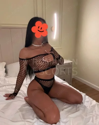 Estera *19 ani , escorta cu experienta
