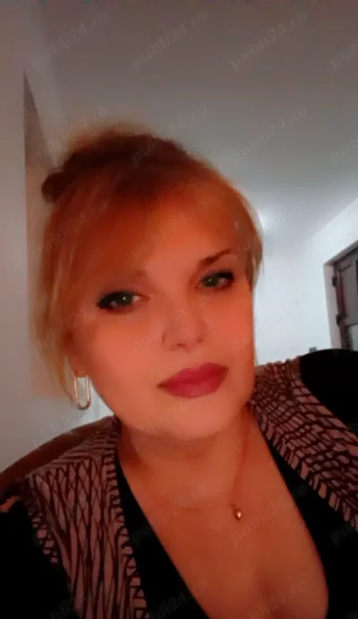 Doamna matura_metrou universitatii