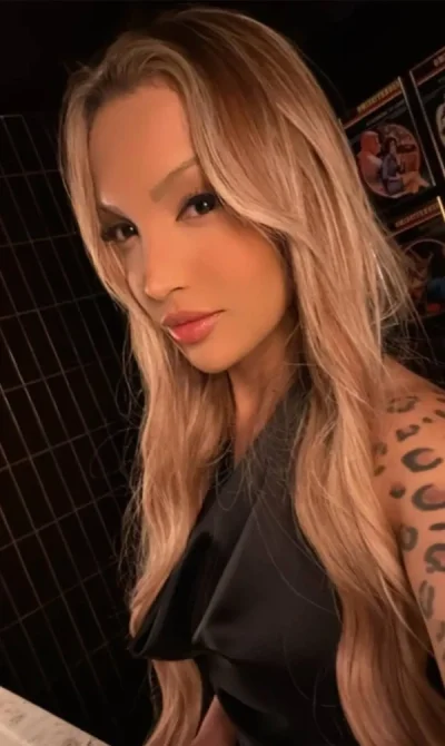 Transexuala Neww in orașul tău...Party