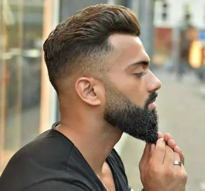 Baiat singur caut Doamne sau domnișoare pentru relati discrete