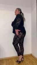 Azi am ajuns. Doamna forme voluptoase 100 %reala - imagine 1