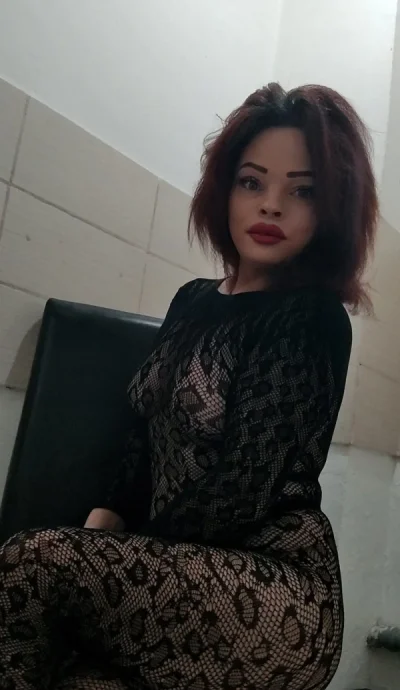 Buna sunt ioana am 39 ani