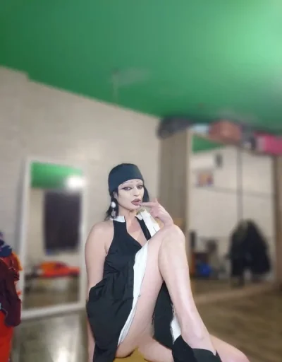 Larisa poze noi pupici