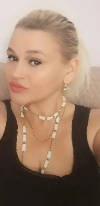 Sunt exact ce cauti o tipa discreta si matură pentru mai multe detalii contacteazama