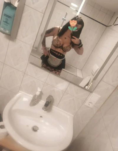 Noua in oras accept cuplu ,deplasari ,party