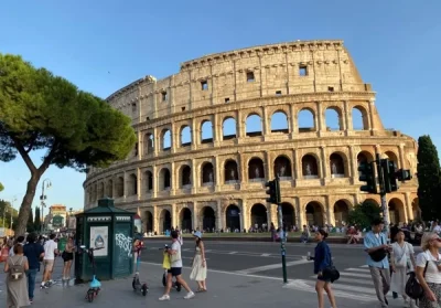 Domn 38 Ani caut Doamna, Domnisoara Plinuta-Grasuta