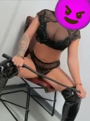 Dominare hard pentru sclavi Am revenit stăpâna cu experienta dotată cu jucari vino sa te scuip sclav - imagine 1