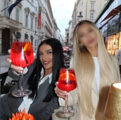 Doua fete doar deplasare doar împreună ne deplasam