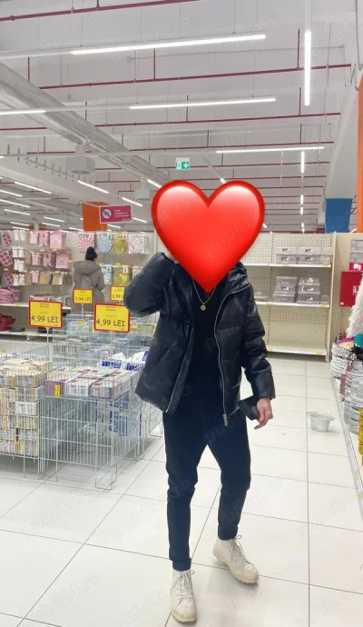 Bărbat matur și elegant