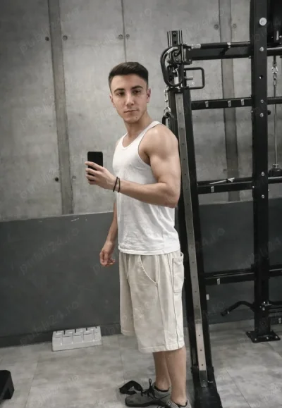 Salut sunt Mihai pentru o noapte de neuitat contactatima