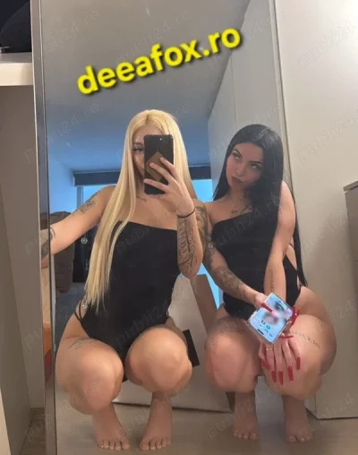 Cuplu Lesby Oferim show web pe website Cerem si Oferim Seriozitate